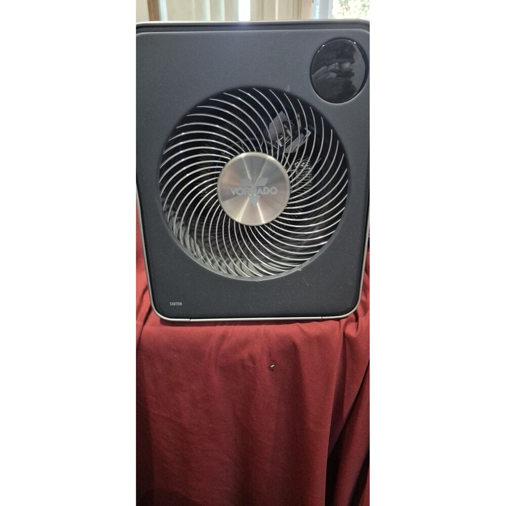 Vornado VMHi300 Whole Room Metal Space Heater EUC - No Remote Tested Works Great